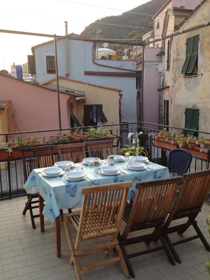 La Terrazza Apartment เวอนาซซา ภายนอก รูปภาพ