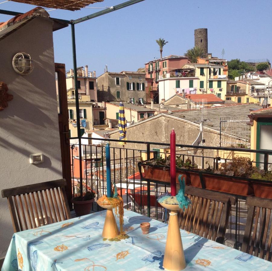 La Terrazza Apartment เวอนาซซา ภายนอก รูปภาพ