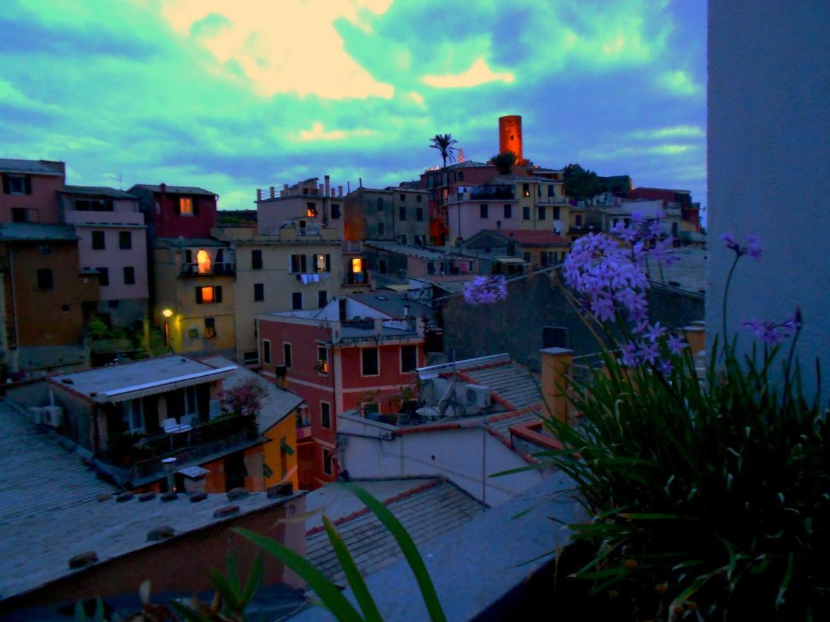 La Terrazza Apartment เวอนาซซา ภายนอก รูปภาพ